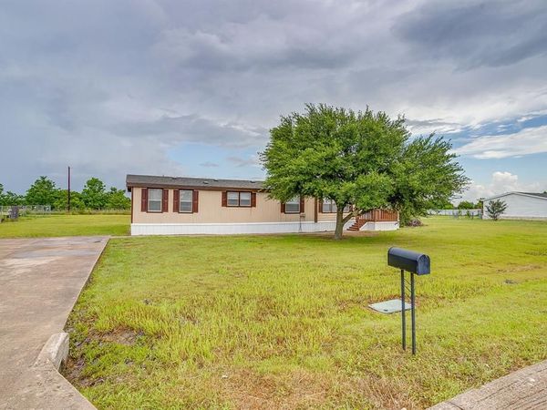 150 Hearne Lane, Red Oak, TX 75154