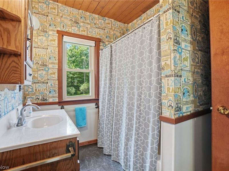 1068 Evening Star Drive, Rome, OH 44085 Photo 18