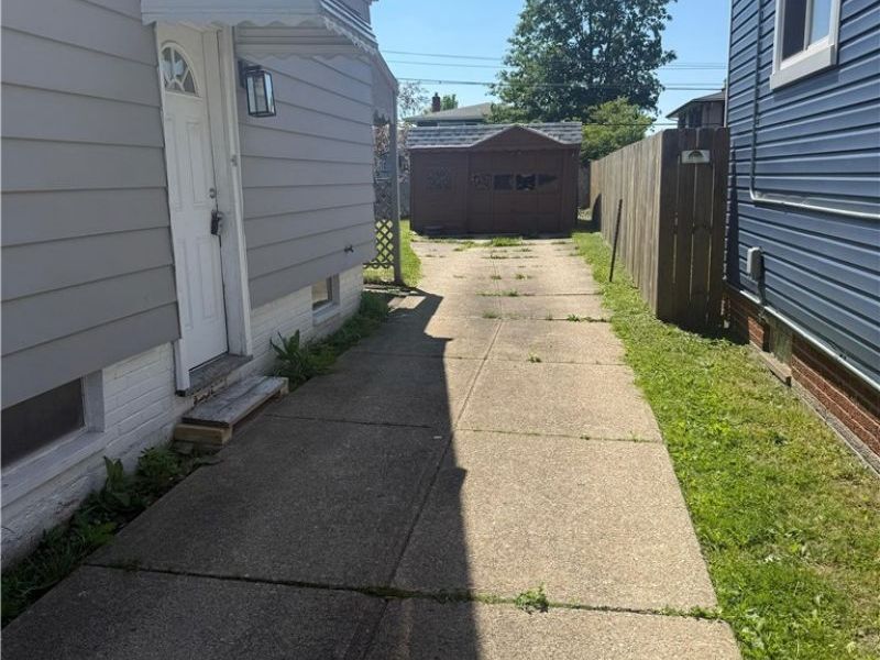 6236 Westminster Drive, Parma, OH 44129 Photo 25