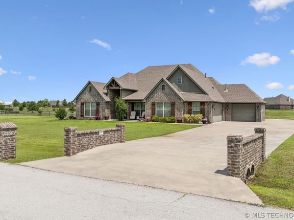 2913 Cross Creek Drive , Oologah, OK 74053