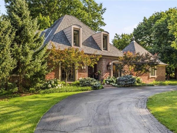 2211 W 69th Terrace, Mission Hills, KS 66208