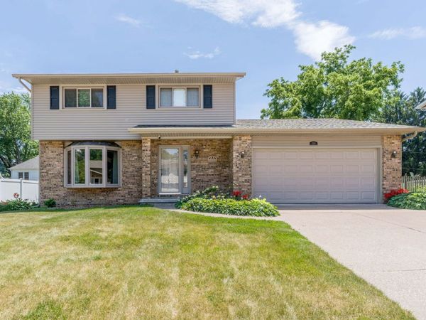 2331 E 33rd Street , Davenport, IA 52807