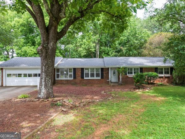 1110 Grimes Bridge Road, Roswell, GA 30075