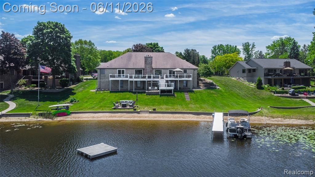 1154 Lake Valley Drive, Fenton Township, MI 48430 Main Photo
