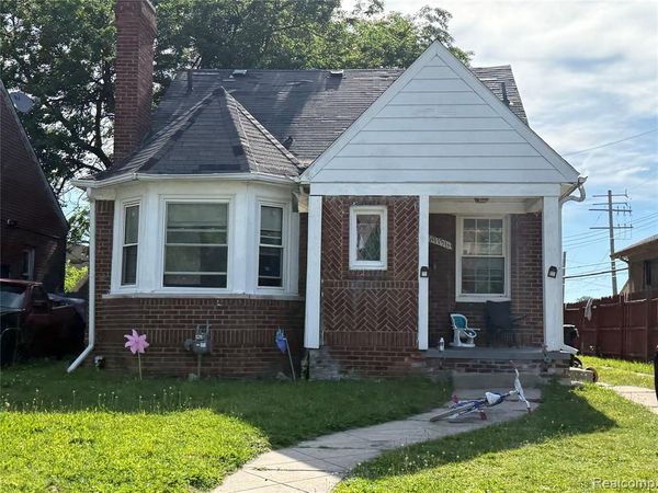 19136 Tracey Street, Detroit, MI 48235