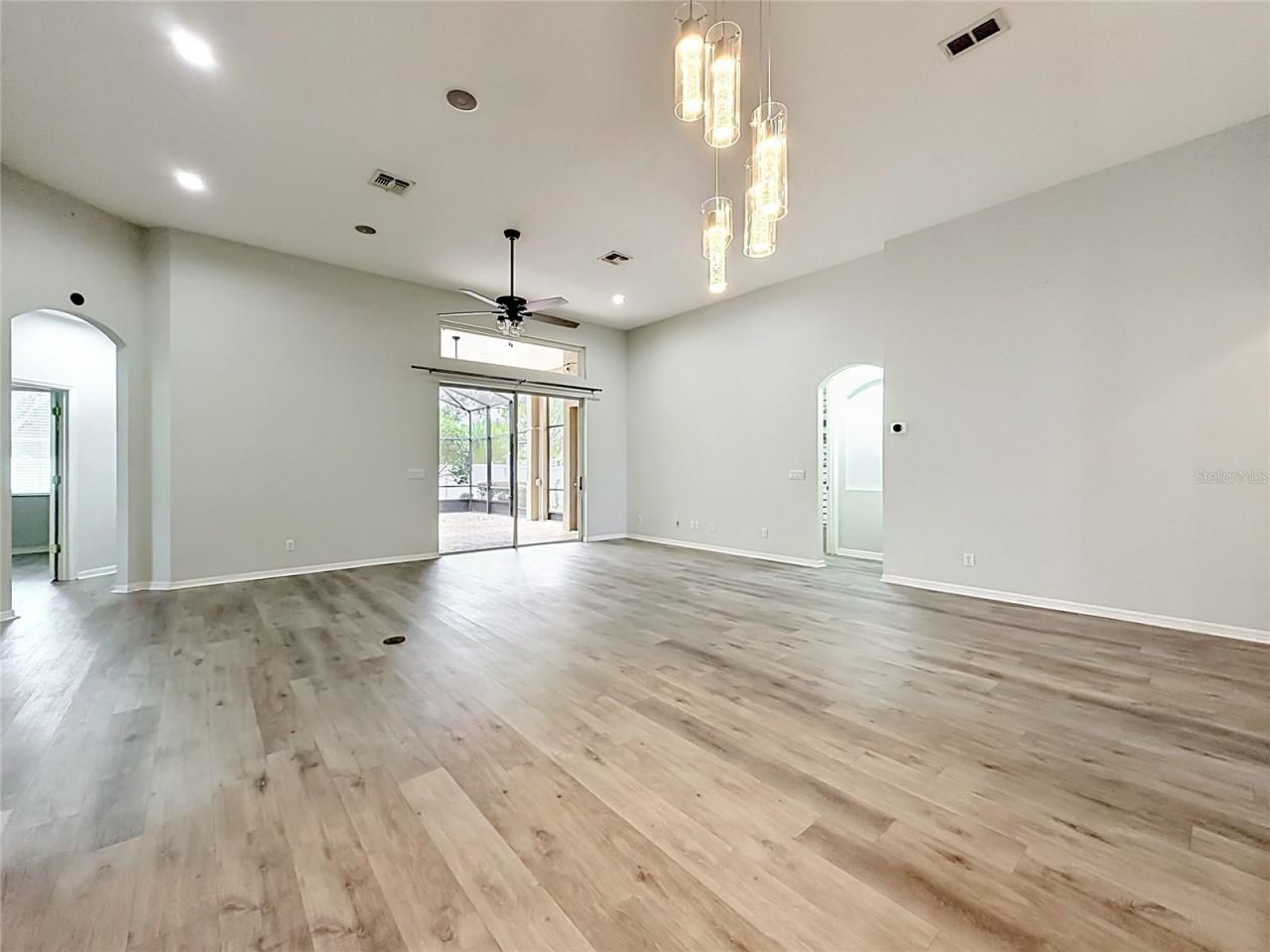 2432 Emerald Rose Way, Apopka, FL 32712 Photo