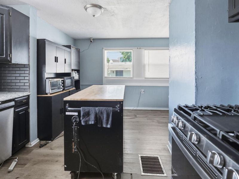 2221 9th Street NW, Canton, OH 44708 Photo 8