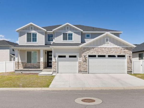 10938 S GLAMIS DUNE DR, South Jordan, UT 84009