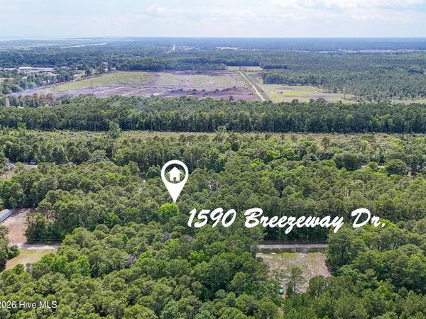 1590 Breezeway Drive SW, Ocean Isle Beach, NC 28469