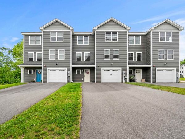 6 Biggs Avenue, Unit B, Epping, NH 03042