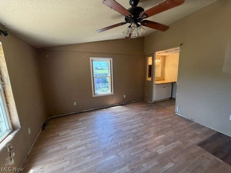 3618 Columbiana Road, New Springfield, OH 44443 Photo 11
