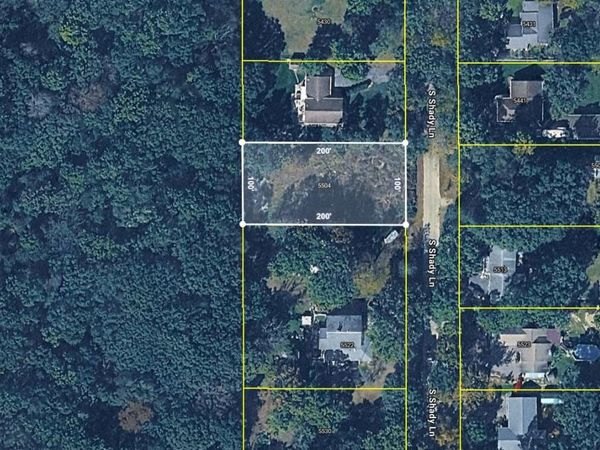 5504 S Shady Lane, Janesville, WI 53546