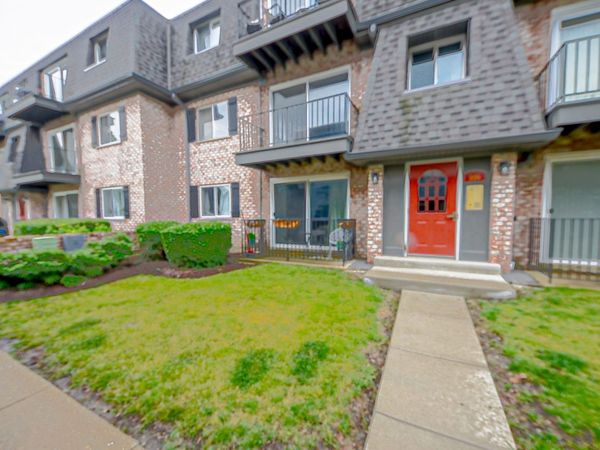 916 S Plum Grove Road , Unit 223, Palatine, IL 60067