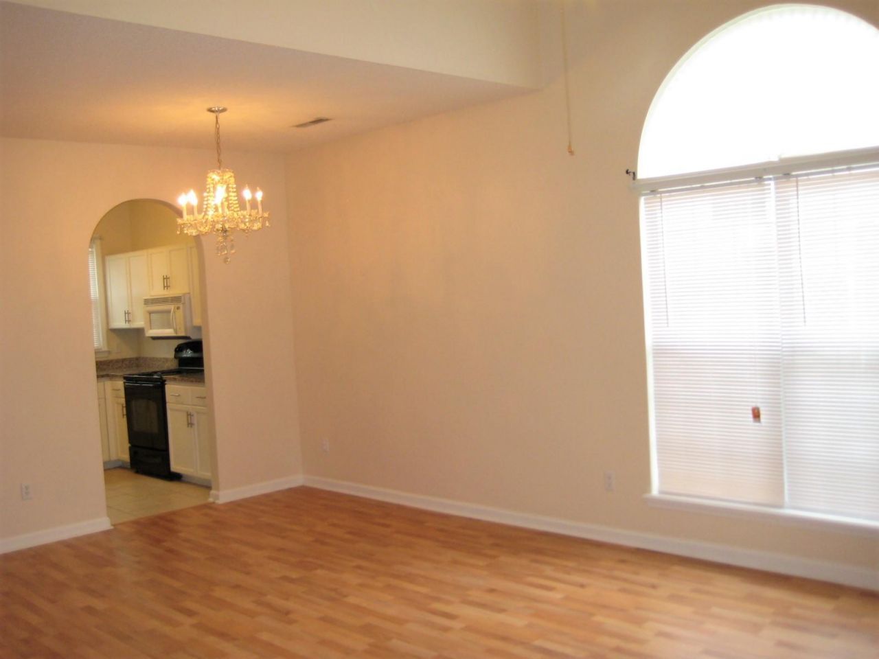 126 Ashton Drive Photo 4