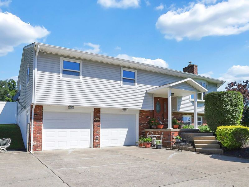 3023 Valley View Road NE, Lancaster, OH 43130 Photo 1