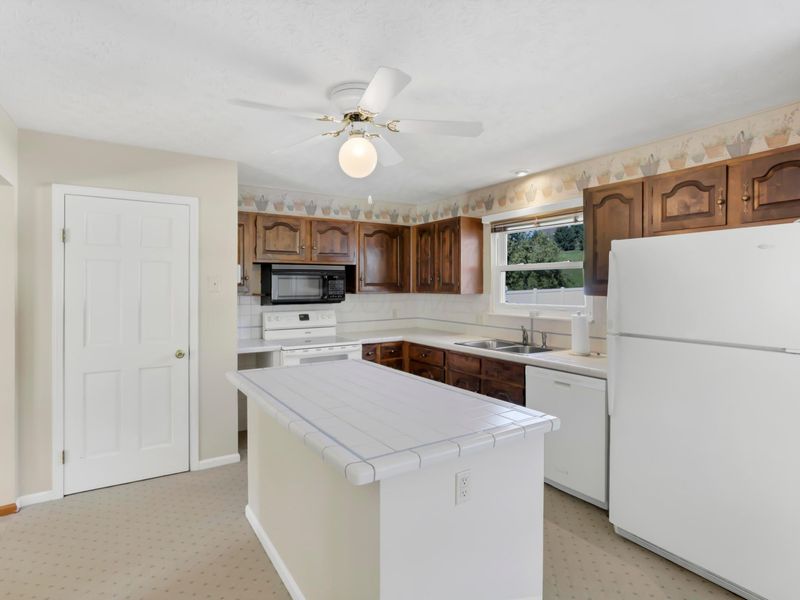 3023 Valley View Road NE, Lancaster, OH 43130 Photo 14