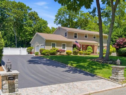 1 Regal Court Saint James, NY 11780