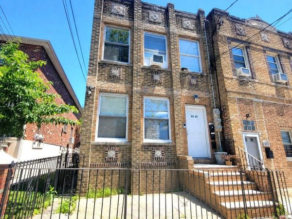 69-21 78th Street , Middle Village, NY 11379