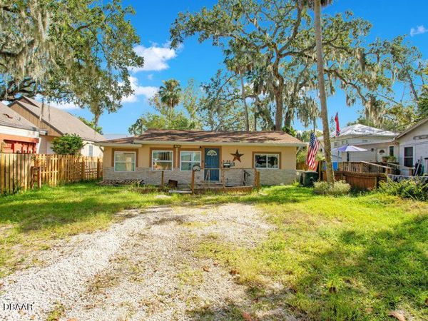 111 Palm Place, Daytona Beach, FL 32114