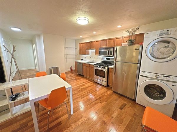 130 W 8th St, Unit 1, Boston, MA 02127