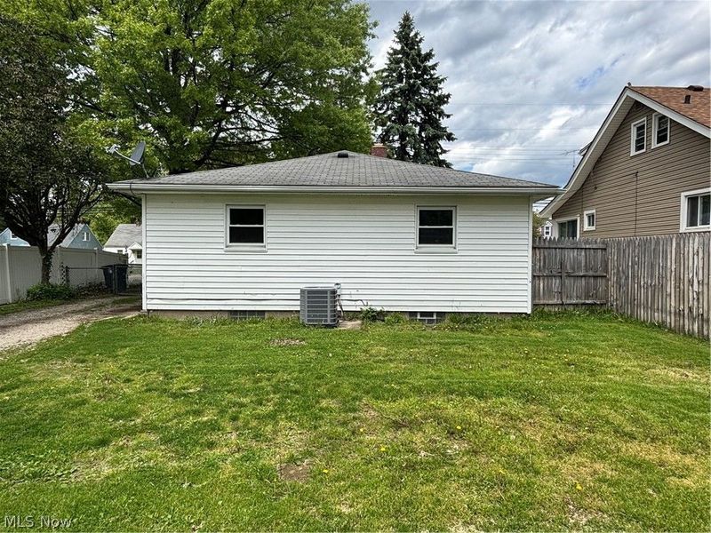 1274 Eastwood Avenue, Akron, OH 44305 Photo 4
