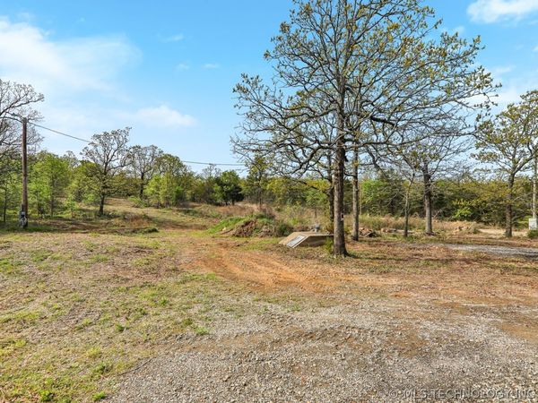 849 Dozer Road , Eufaula, OK 74432