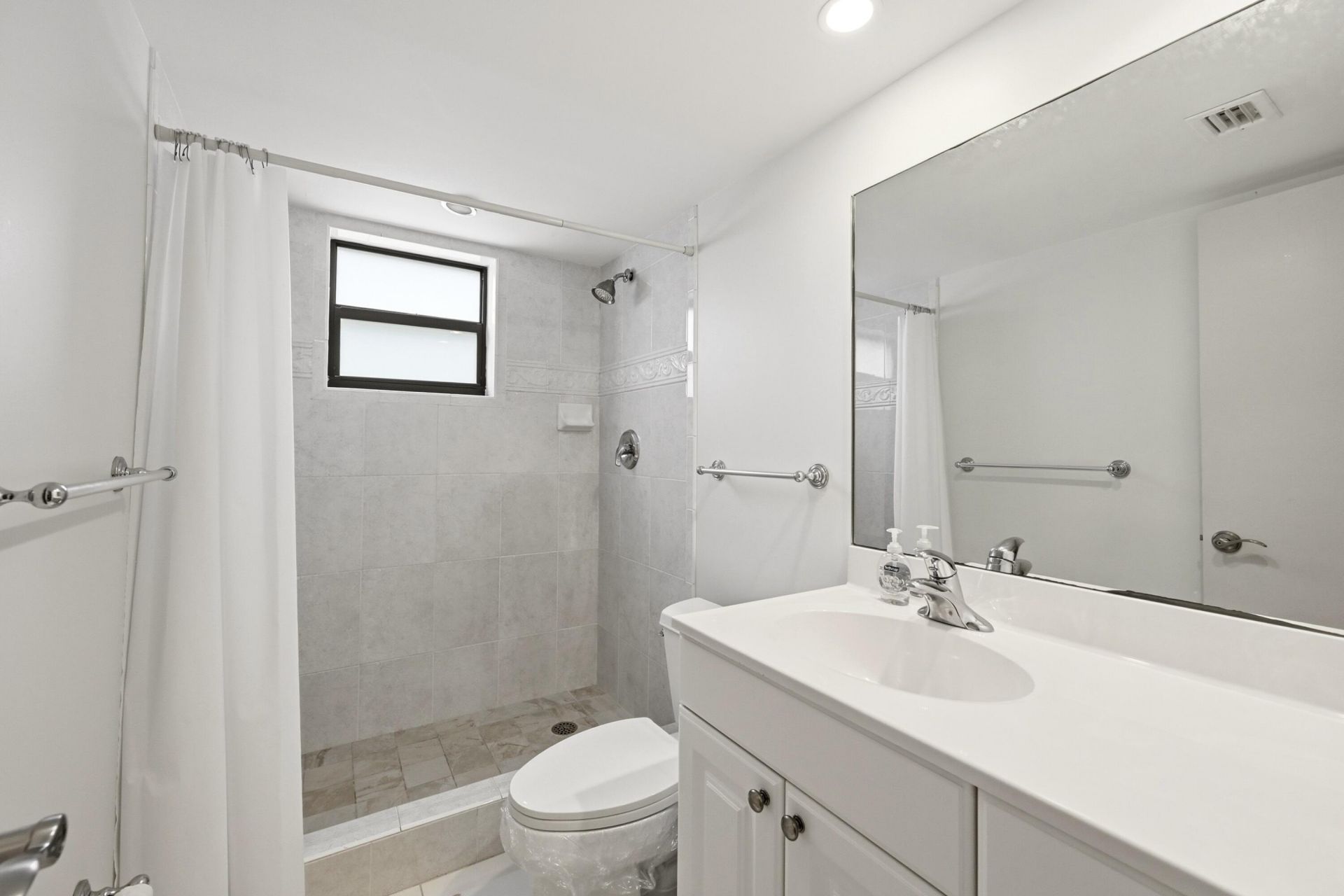 1975 SE 3rd Street, Unit 203, Deerfield Beach, FL 33441 Photo