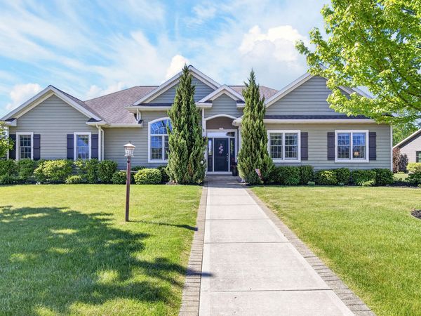 2707 Rolling Meadows Dr, Sheboygan, WI 53083