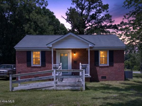 2200 Center Avenue, New Bern, NC 28560