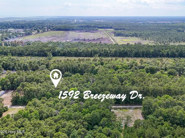 1592 Breezeway Drive SW, Ocean Isle Beach, NC 28469