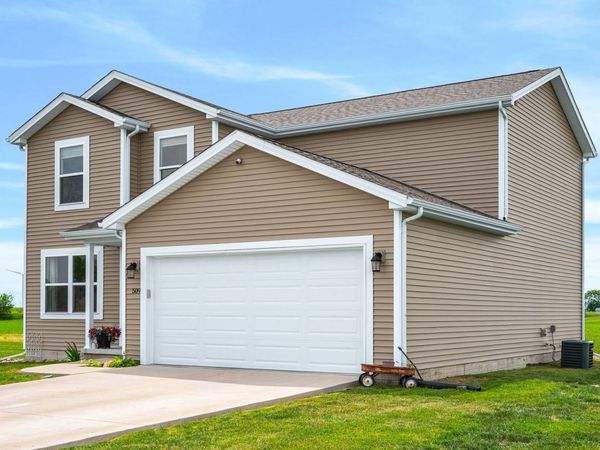 509 Maitland Drive , Carlock, IL 61725