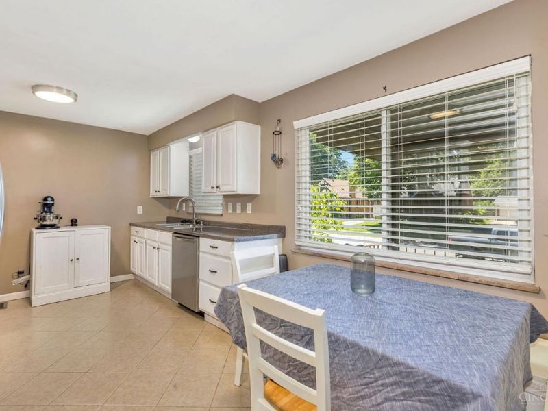 6924 Rob Vern Drive, North College Hill, OH 45239 Photo 11