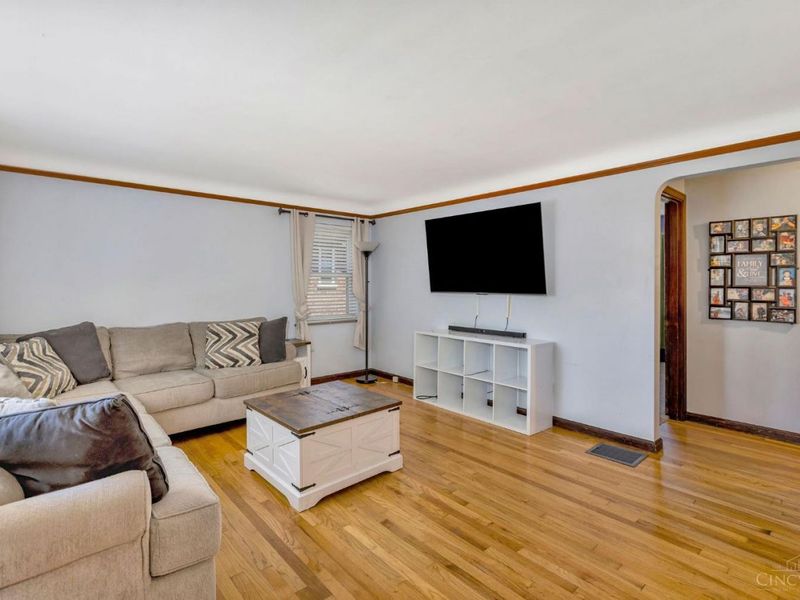 6924 Rob Vern Drive, North College Hill, OH 45239 Photo 5