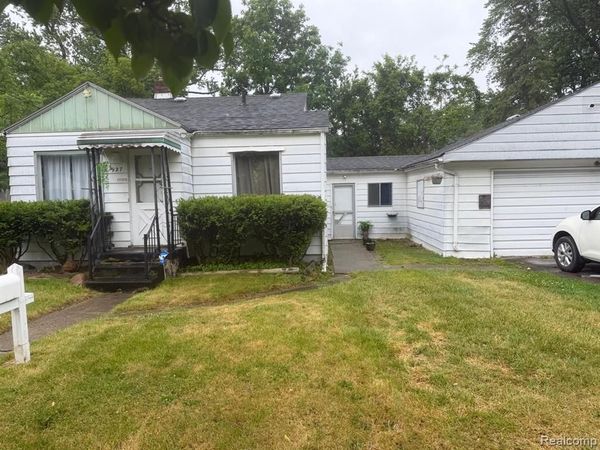927 Alvord Avenue, Flint, MI 48507