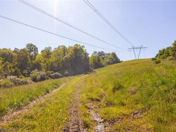 12680 Old Riley Road , Unit 3, Frazeysburg, OH 43822