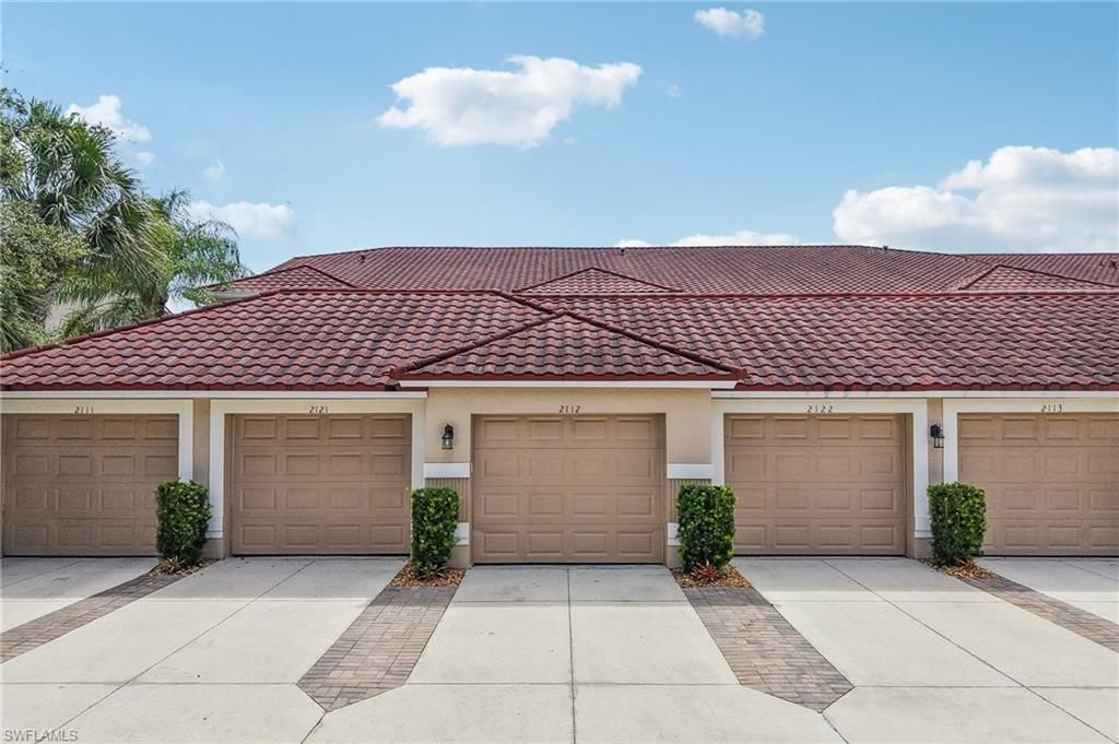 2810 Cypress Trace Cir, Unit 2112, Naples, FL 34119 Photo