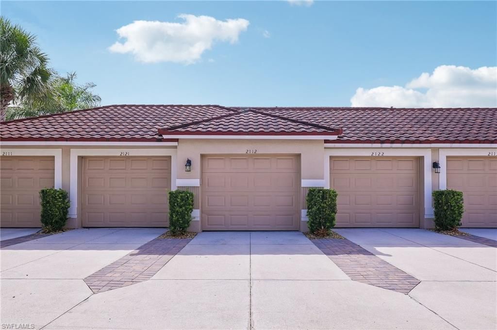 2810 Cypress Trace Cir, Unit 2112, Naples, FL 34119 Photo