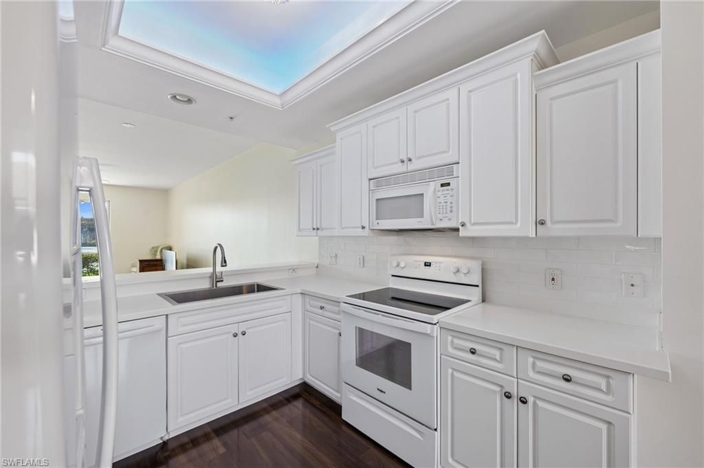 2810 Cypress Trace Cir, Unit 2112, Naples, FL 34119 Photo