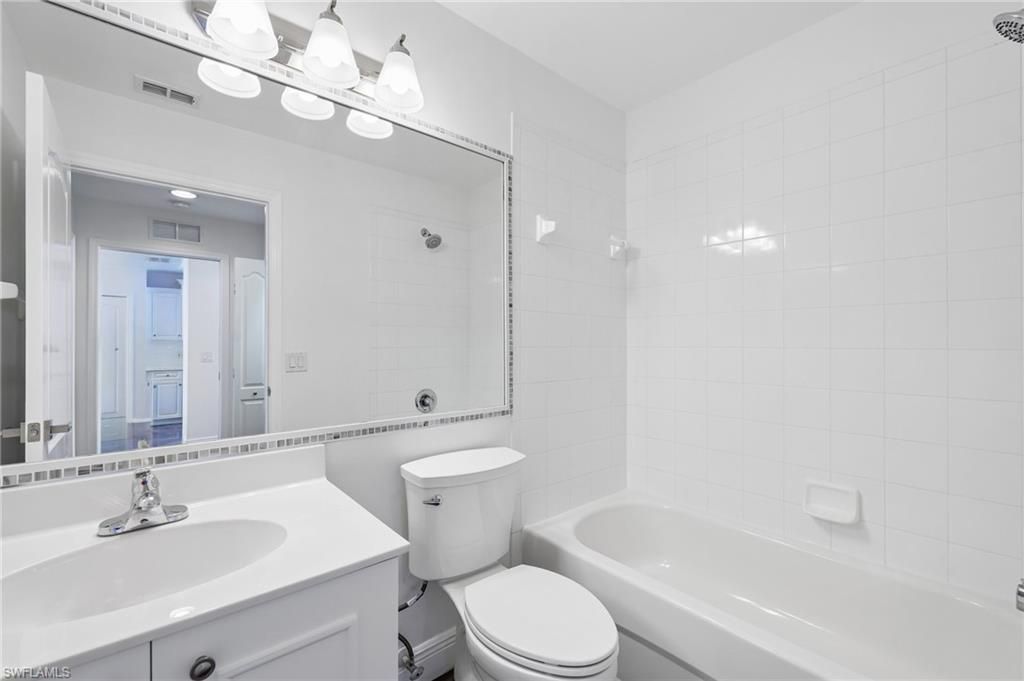 2810 Cypress Trace Cir, Unit 2112, Naples, FL 34119 Photo