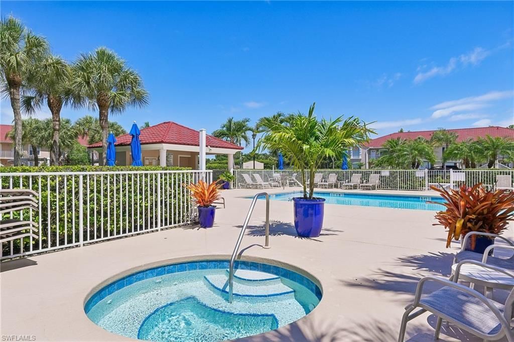 2810 Cypress Trace Cir, Unit 2112, Naples, FL 34119 Photo