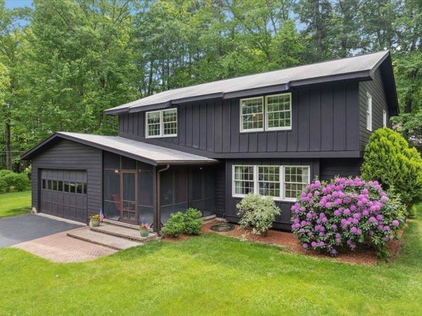11 Parkhurst Drive, Hudson, NH 03051