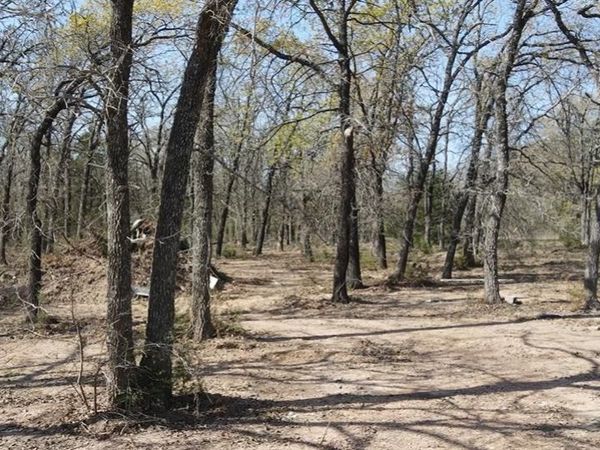 3292 Highway 31 , Axtell, TX 76624