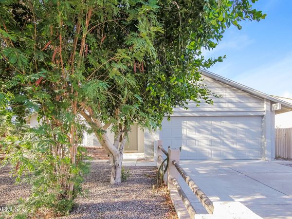 1655 E SAINT CHARLES Avenue, Phoenix, AZ 85042
