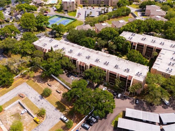 90 S HIGHLAND AVENUE, Unit 402, TARPON SPRINGS, FL 34689