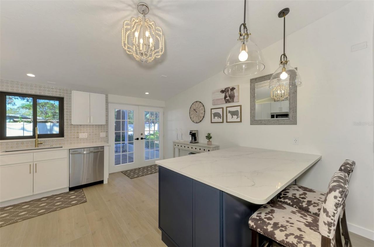 2120 Craft Lane , Sarasota, FL 34239 Photo
