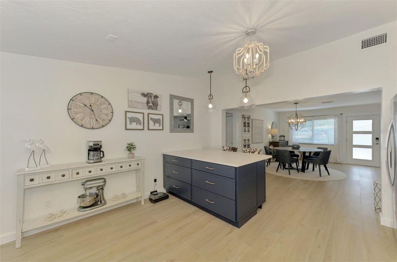 2120 Craft Lane , Sarasota, FL 34239 Photo
