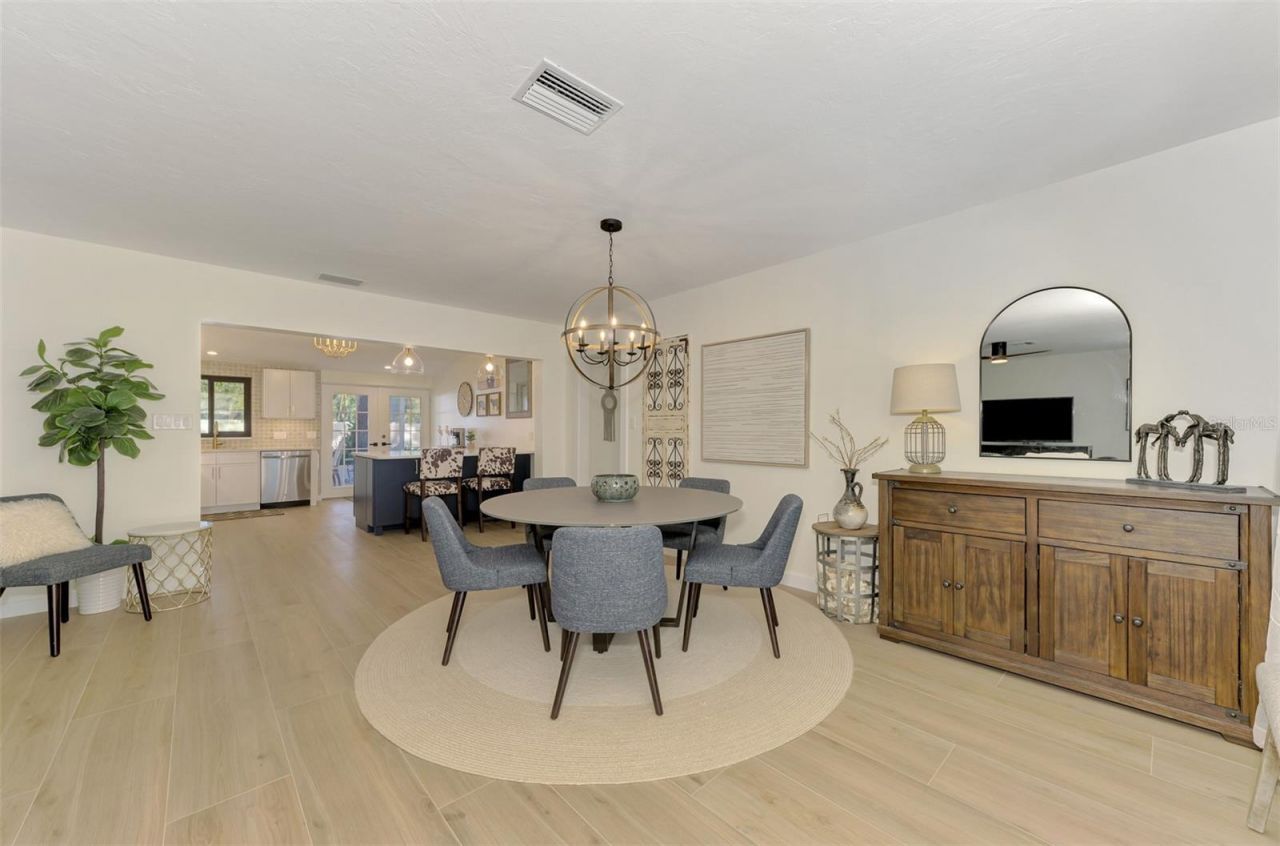 2120 Craft Lane , Sarasota, FL 34239 Photo