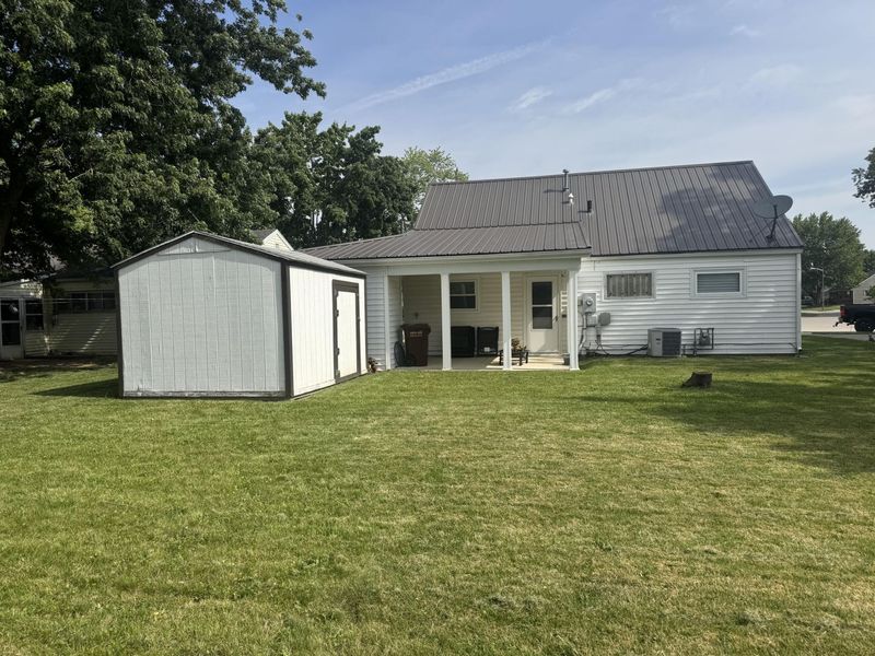806 Hemlock Street, Celina, OH 45822 Photo 2
