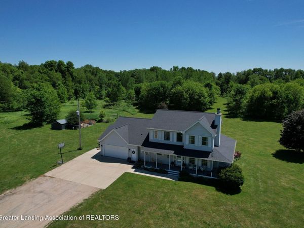 1279 E Territorial Road, Rives Junction, MI 49277