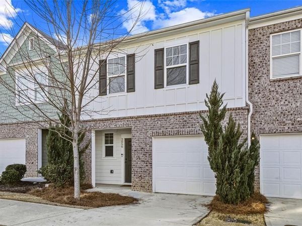 2056 Wildflower Way , Conyers, GA 30012
